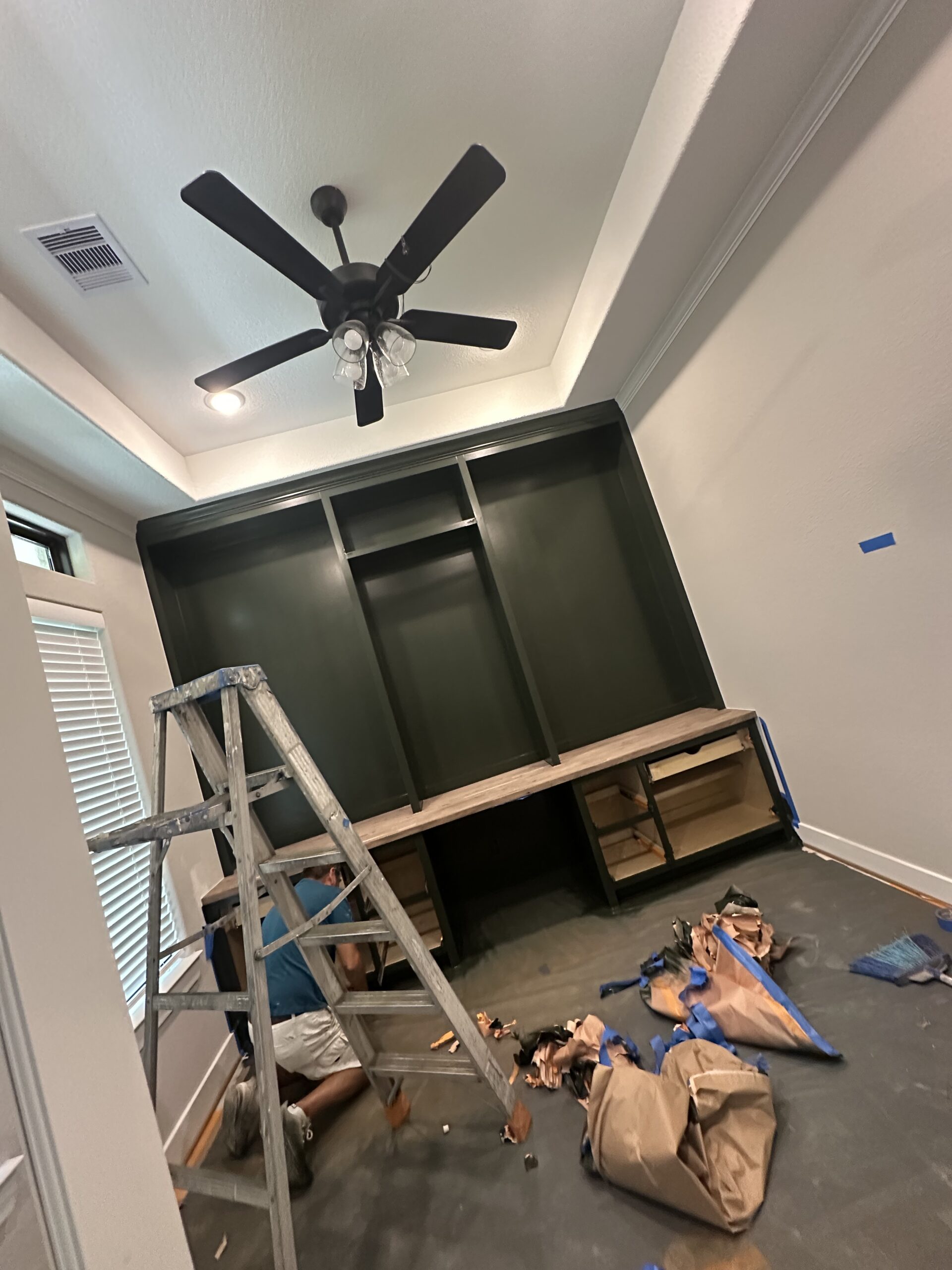 Entertainment center